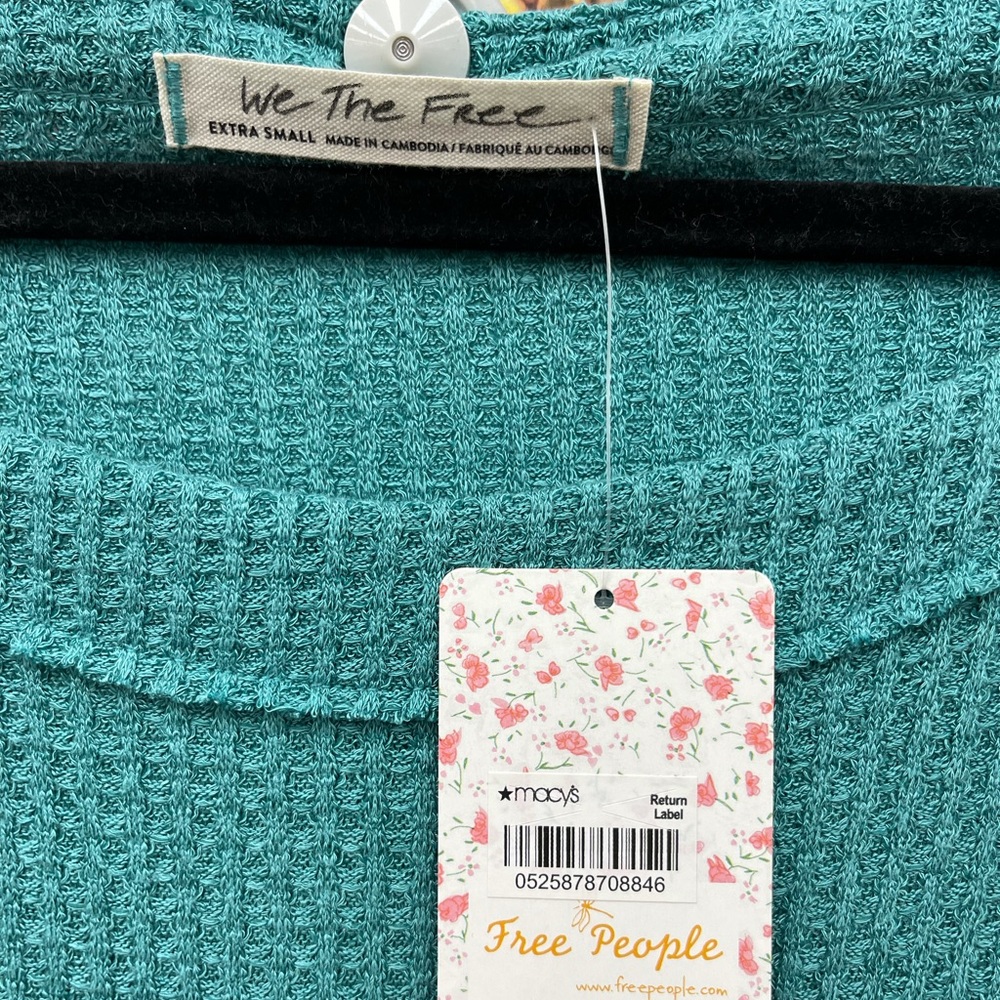 Free people pullover long sleeve NWT 🧚🏻‍♀️